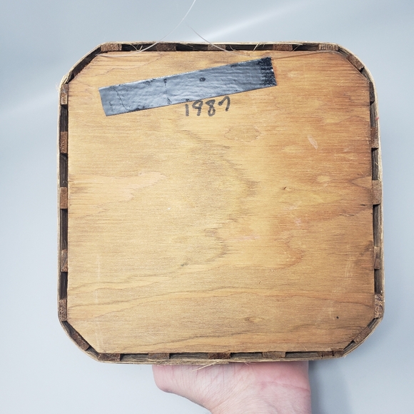 Handmade Woven Basket With Copper Bottom - Picture 6 of 11